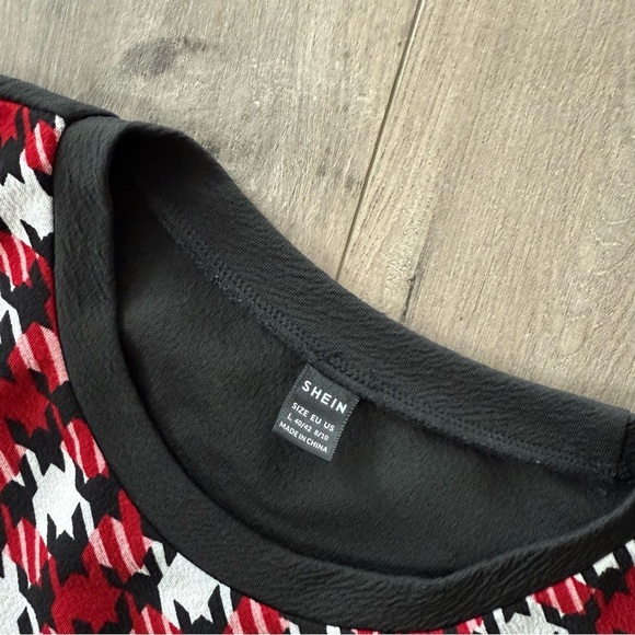 SHEIN Autumn Red & Black Houndstooth Stripe Crewneck Sweatshirt - Picture 4 of 5